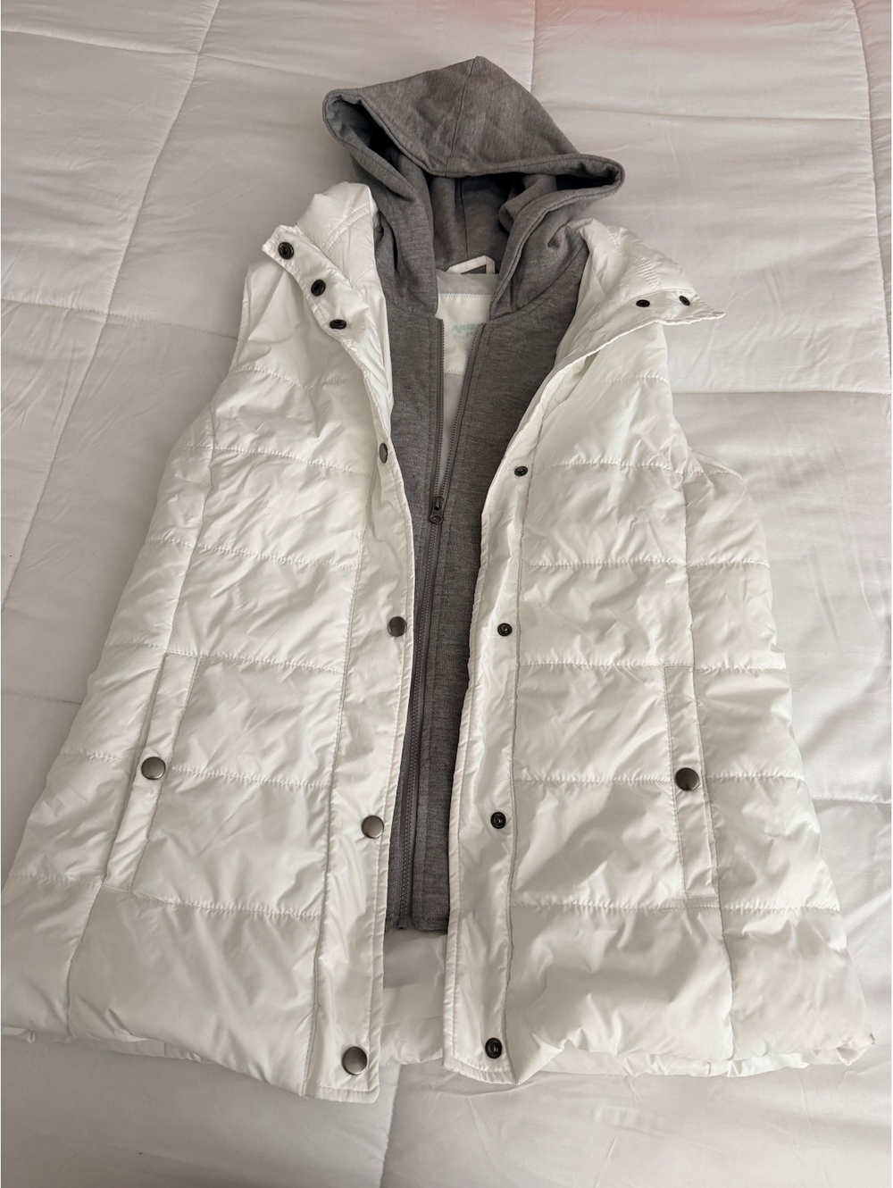 Arizona Jean Co. Women's White Puffer Vest with Grey Hooded